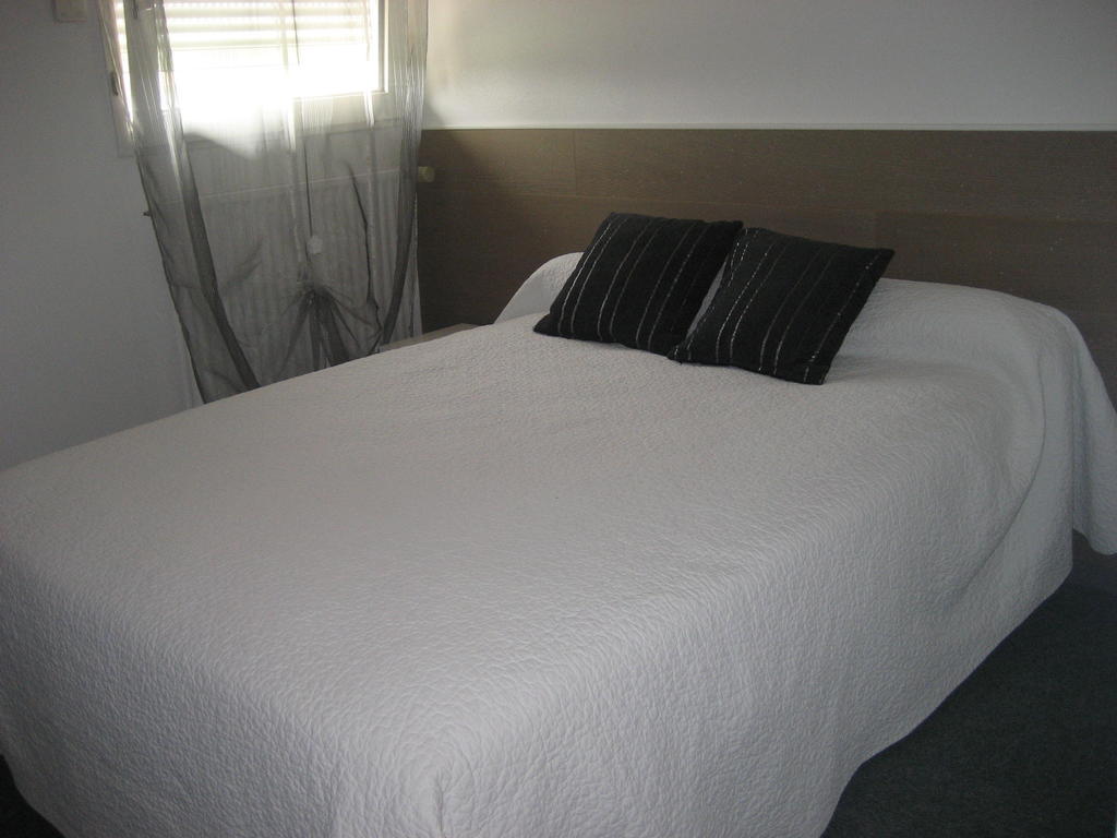Barbezieux-Saint-Hilaire Hotel Bon Repos חדר תמונה